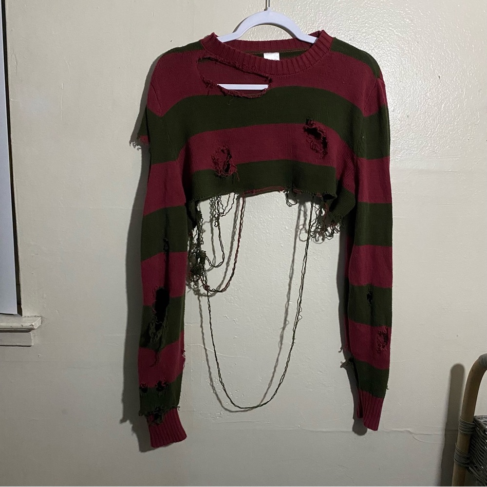 Red and green cropped sweater